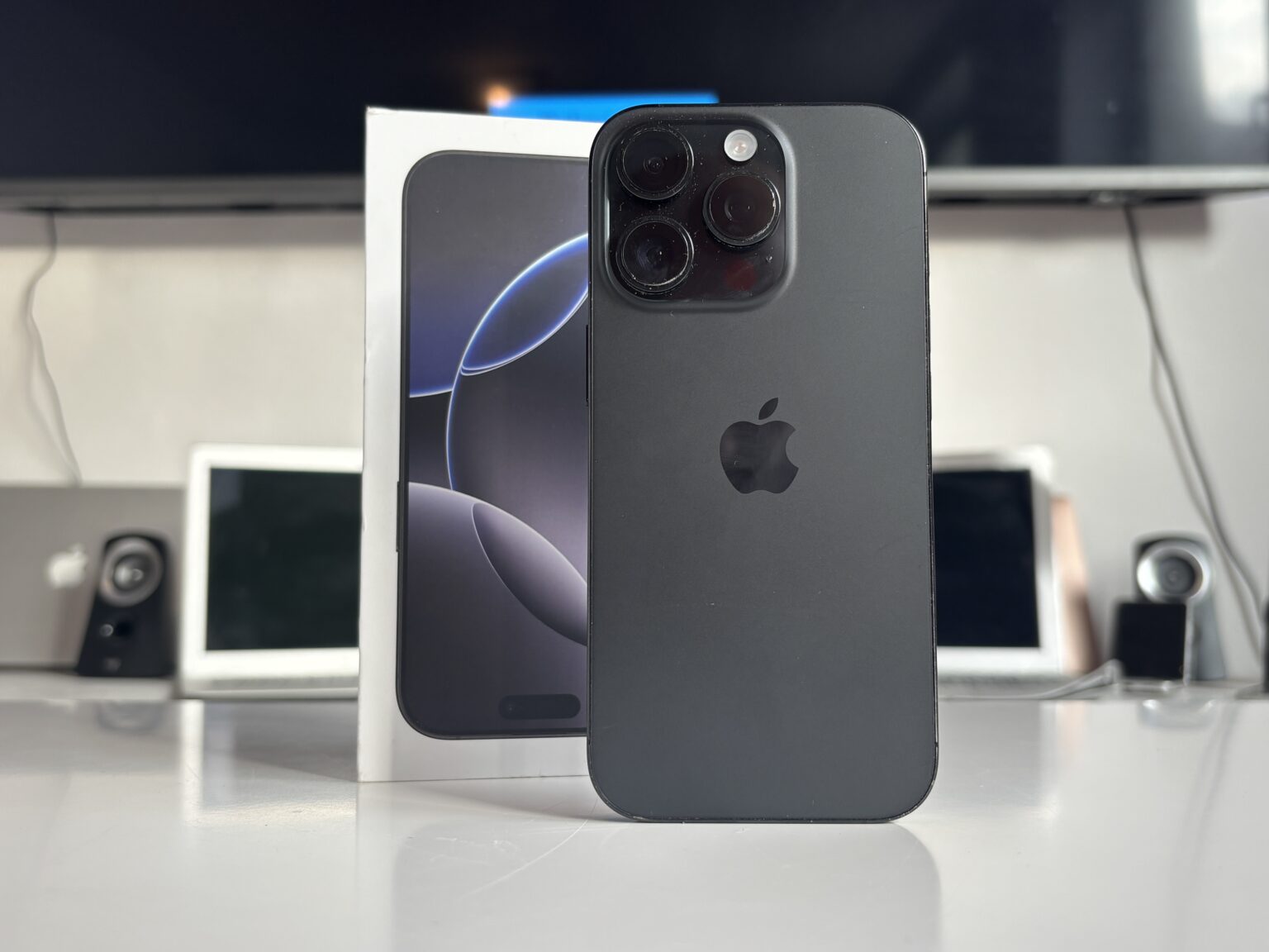 iPhone 16 Pro 256gb Black – fotka 4