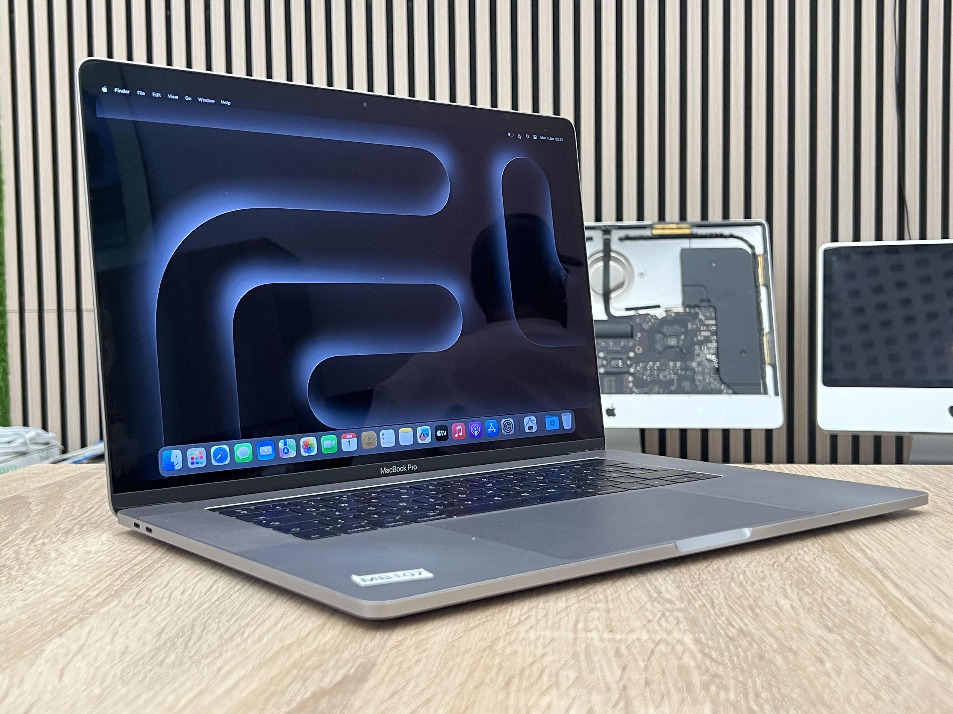 MacBook Pro 15" 2017 512/16GB – fotka 2