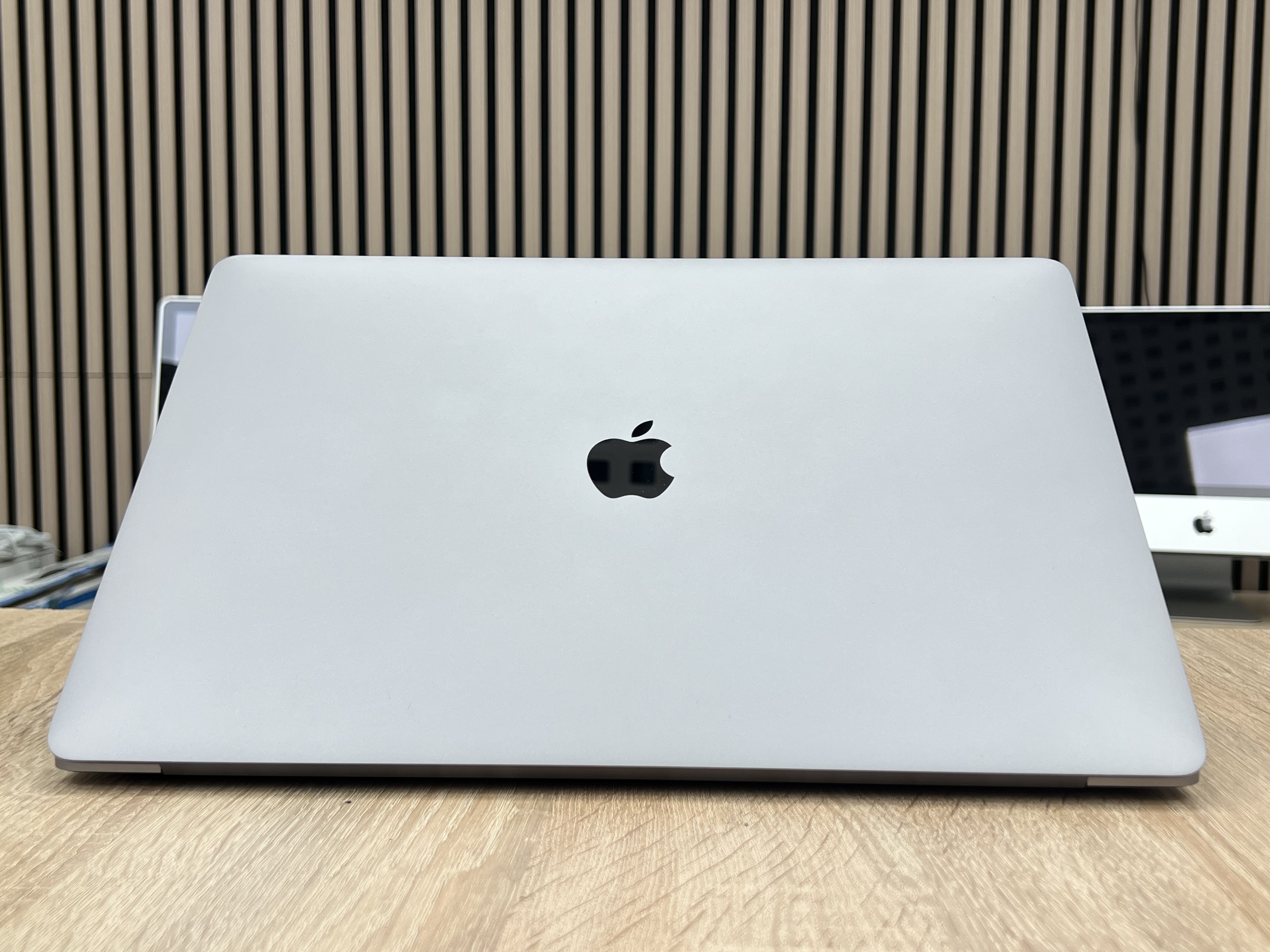 MacBook Pro 15" 2017 512/16GB – fotka 5